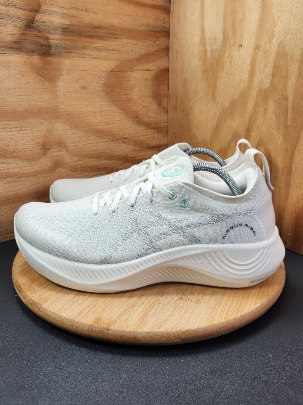 New Asics Nimbus Mirai Mens White Running Shoes Sneakers Size 10.5 - Picture 4 of 9
